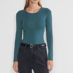 Aritzia Babaton Original Contour Sz XS Long Sleeve Top